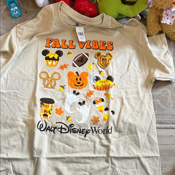 Disney Tops - Disney Walt Disney World, fall vibes, T-shirt, Halloween M NWT